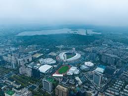 巅峰对决！24岁华子对比24岁哈登，谁更胜一筹？